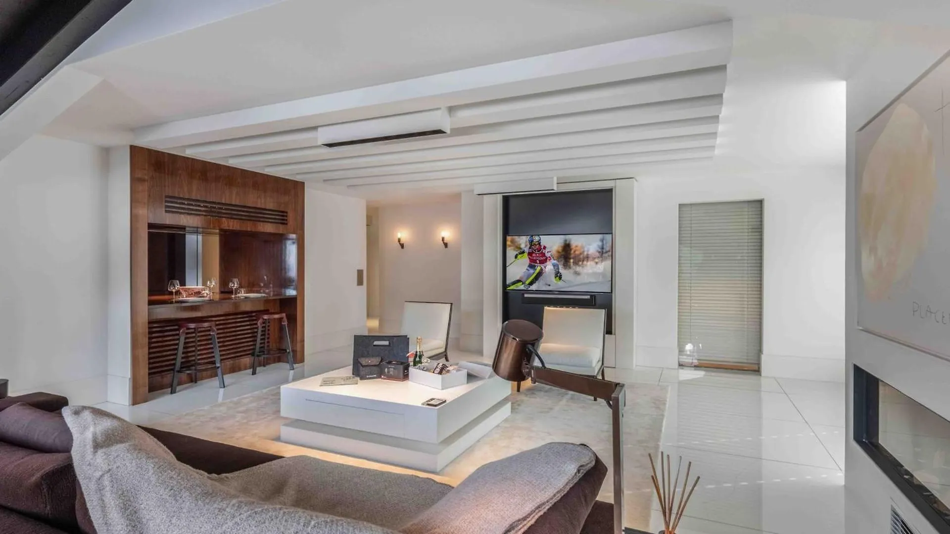 Courchevel : Appartement 2 Chambres Avec Parking Et Wifi - Fr-1-563-160